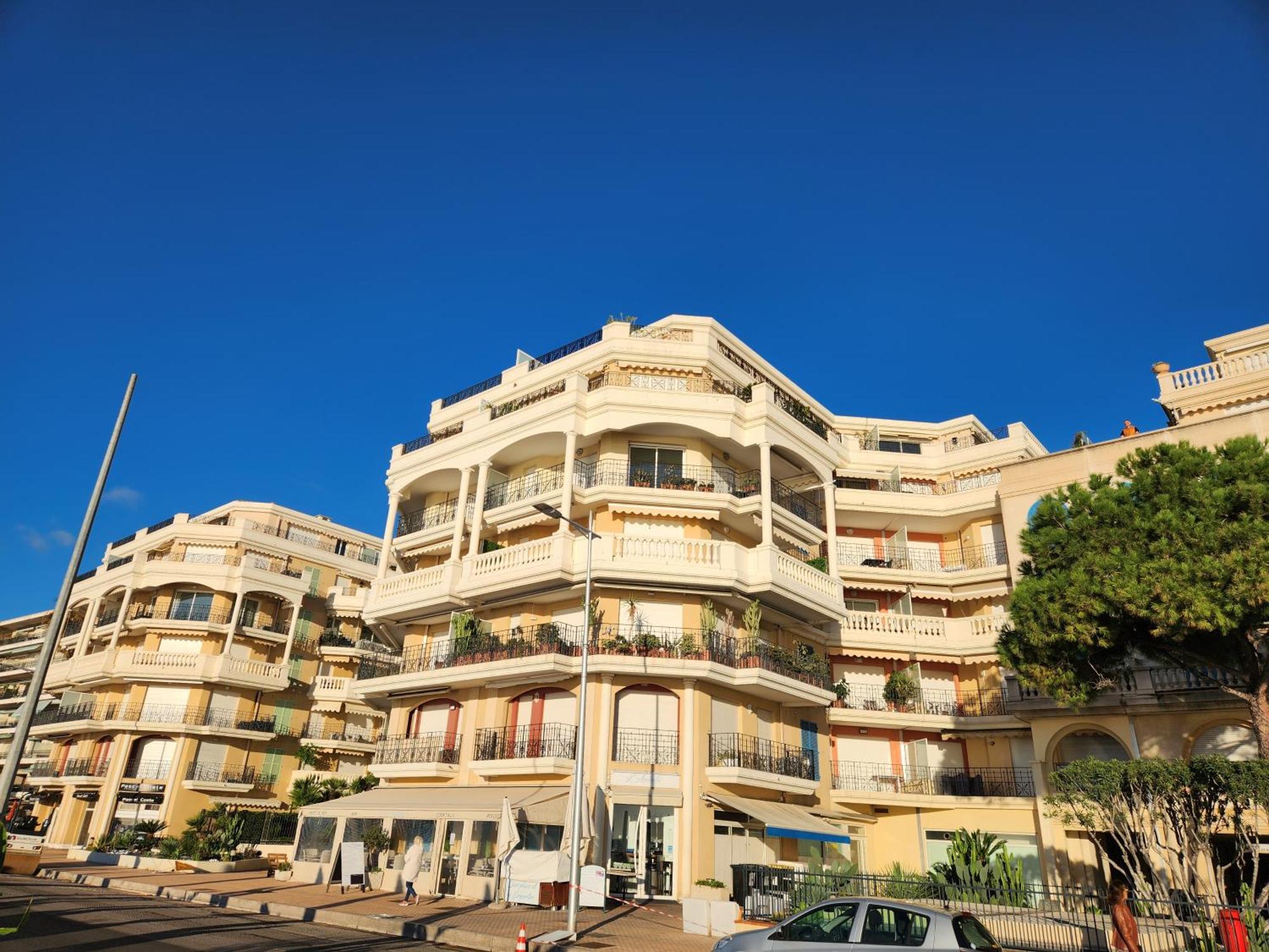 Exclusive Panoramic Sea View In Victoria