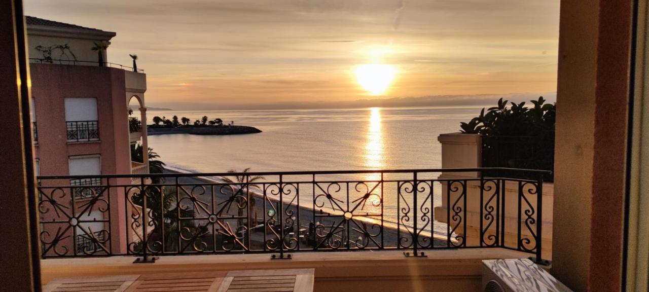 Exclusive Panoramic Sea View In Victoria *