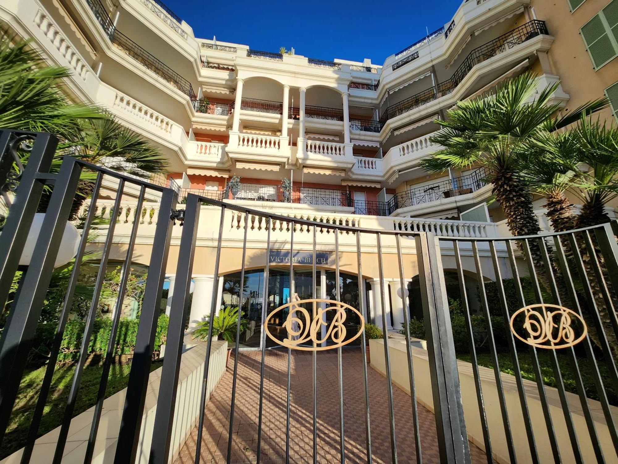 Exclusive Panoramic Sea View In Victoria *